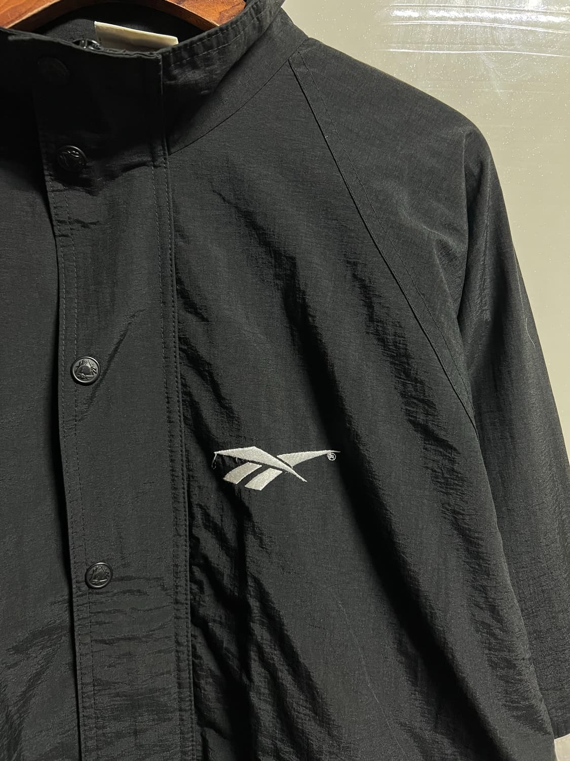 리복 블랙 바람막이 자켓 화이트 라인 상품이미지2