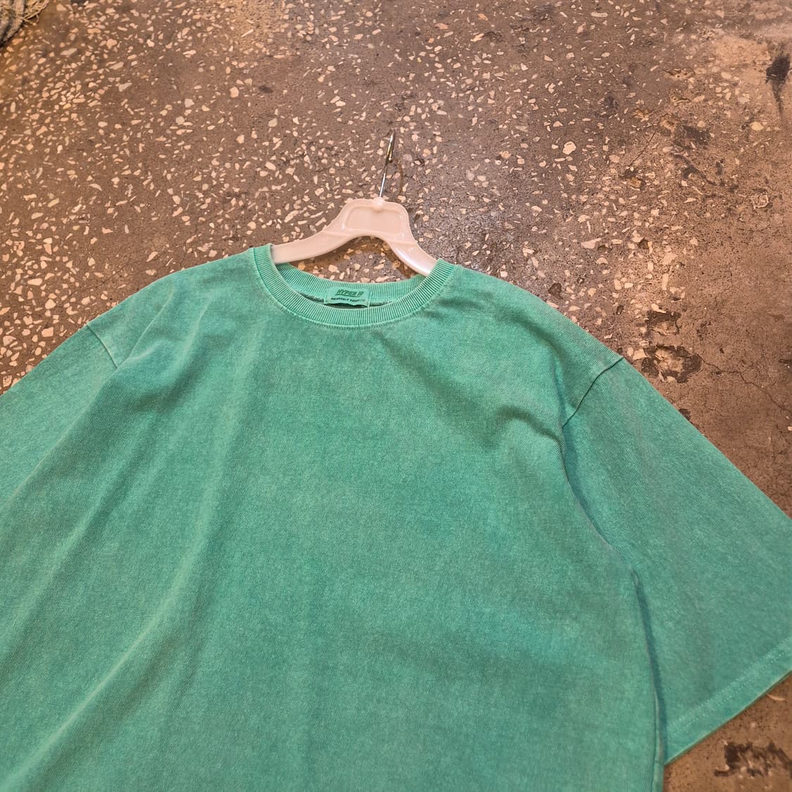 FREE 그린 피그먼트워싱 반팔티셔츠  상품이미지5