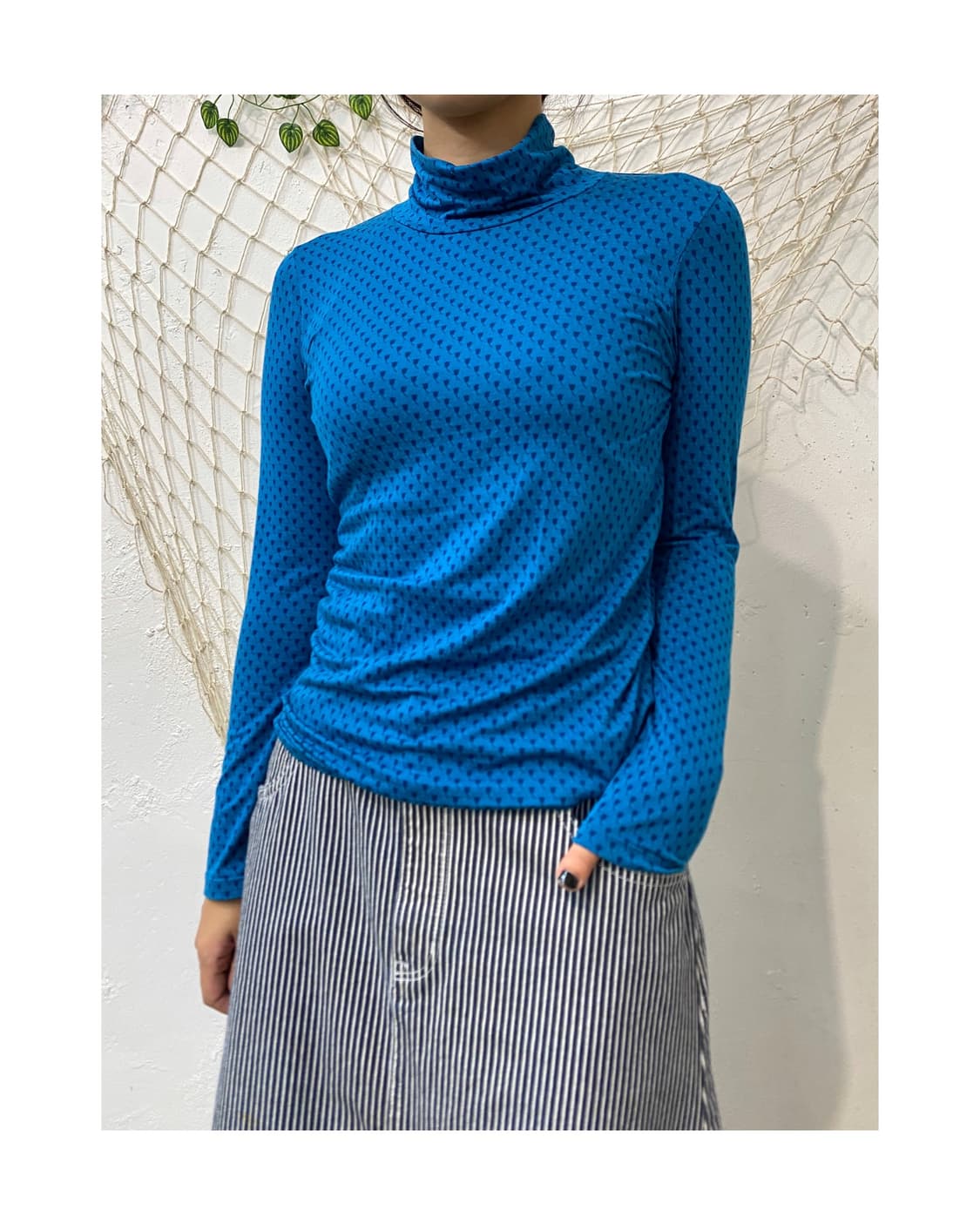 빈티지 플라워 패턴 폴라티  상품이미지1