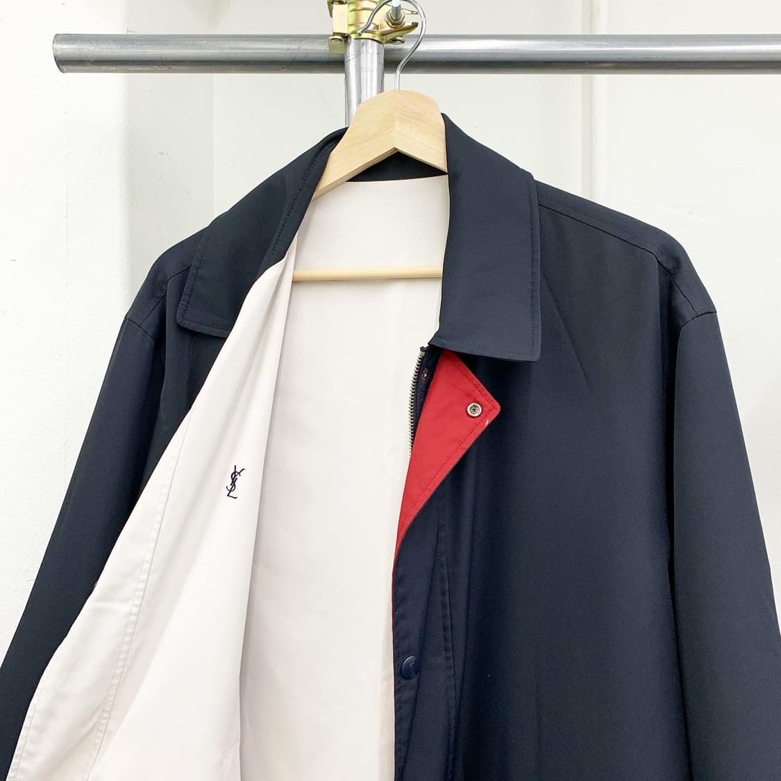 입생로랑 화이트&블랙 리버시블 사파리 자켓 상품이미지1