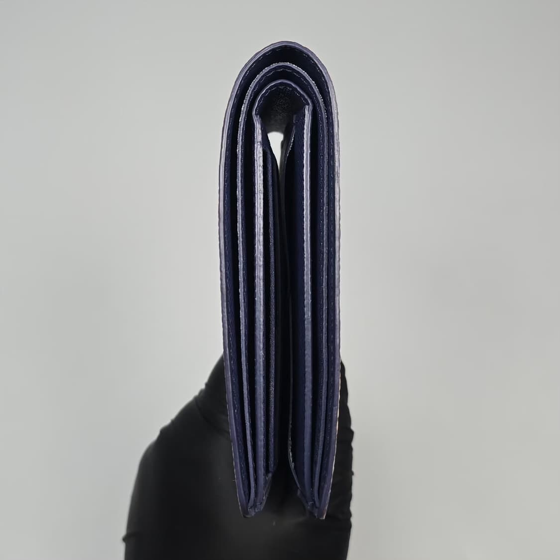 루이비통 워터컬러 블루 모노그램 멀티플 월릿 반지갑 상품이미지4