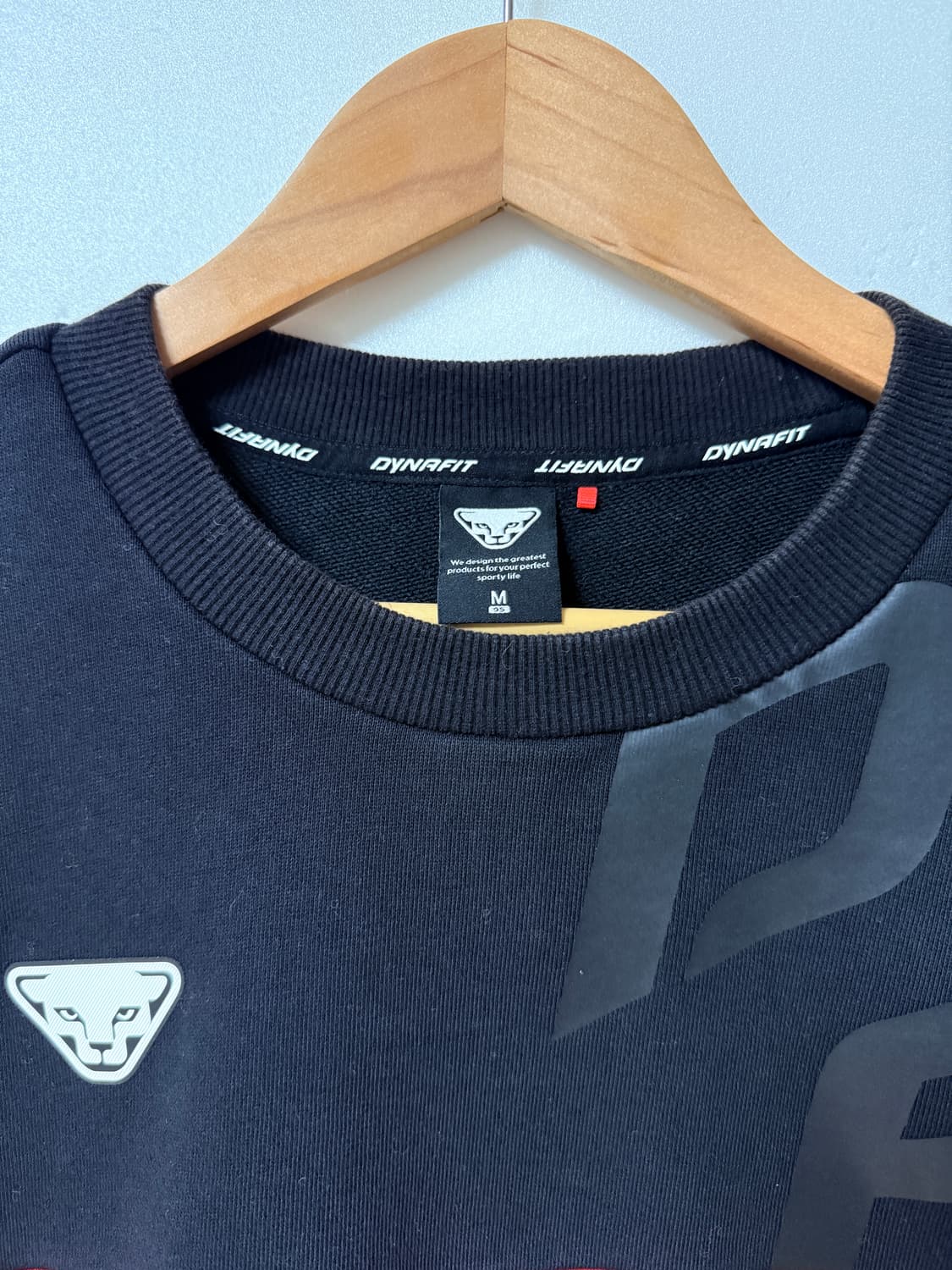 다이나핏(DYNAFIT) 배색 맨투맨 블랙&레드 95 데일리 상품이미지3