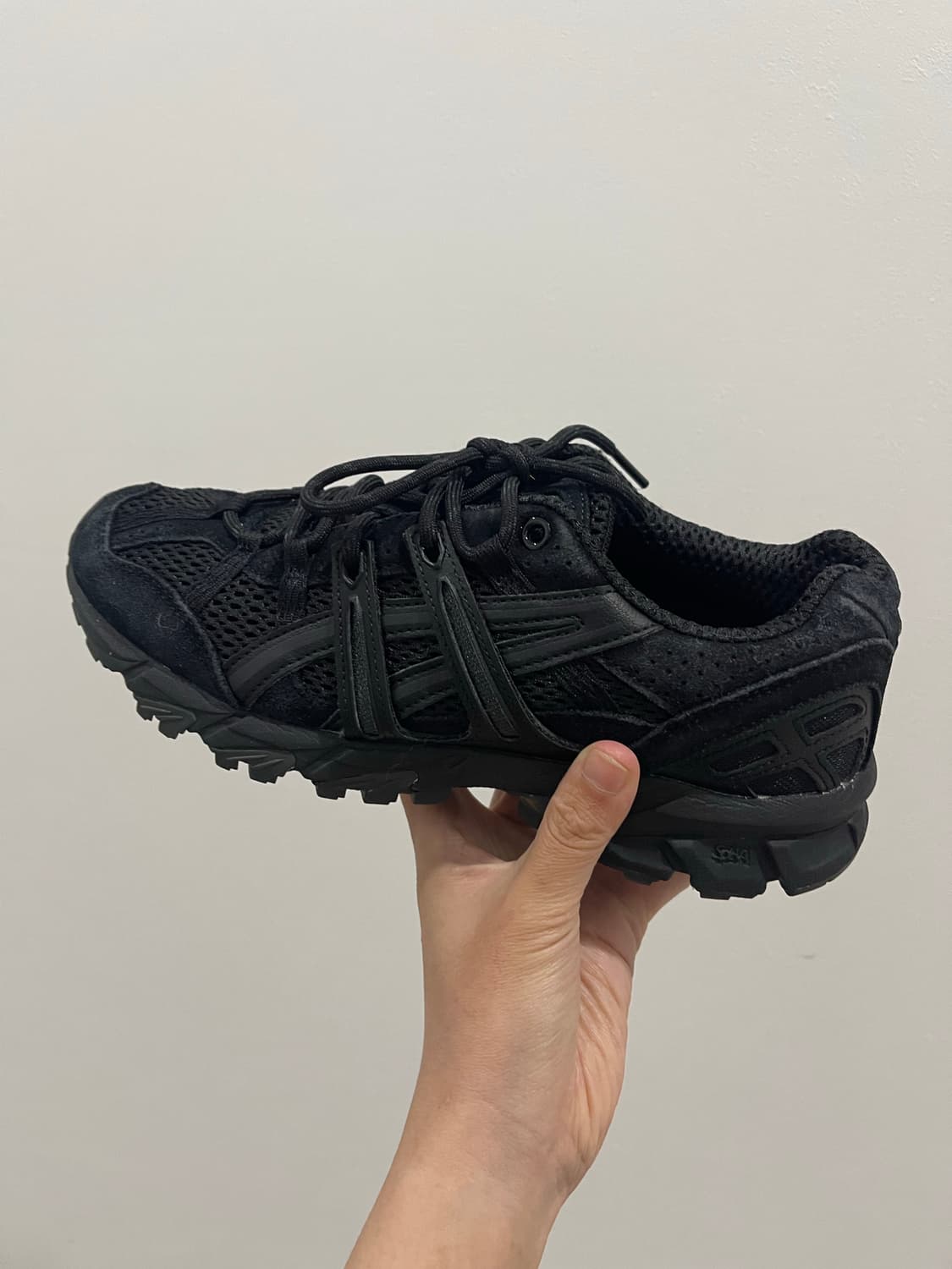 Asics 아식스 젤 소노마 올블랙 스웨이드 245mm 상품이미지8