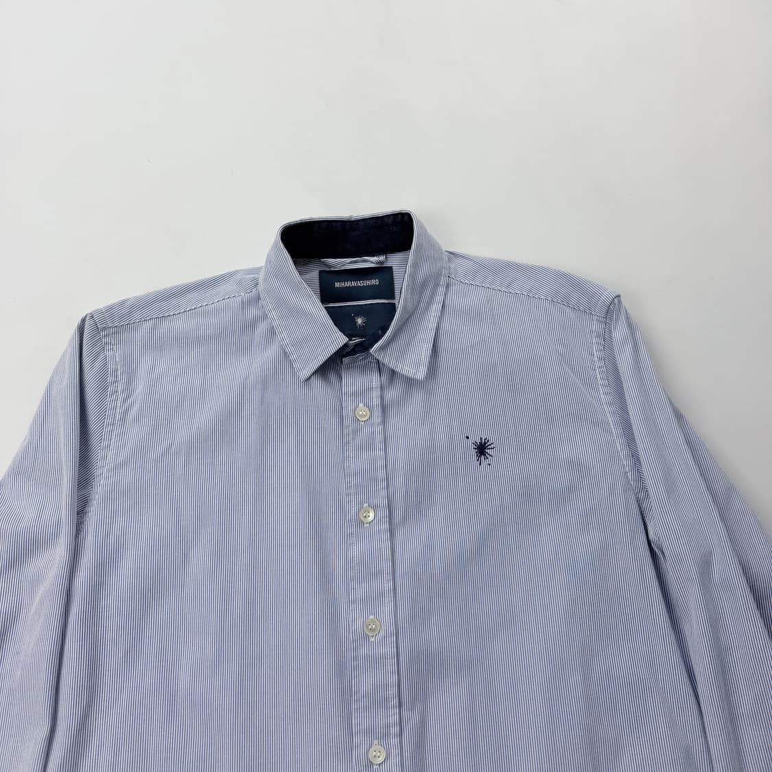 미하라야스히로 로고 스트라이프 셔츠 상품이미지2