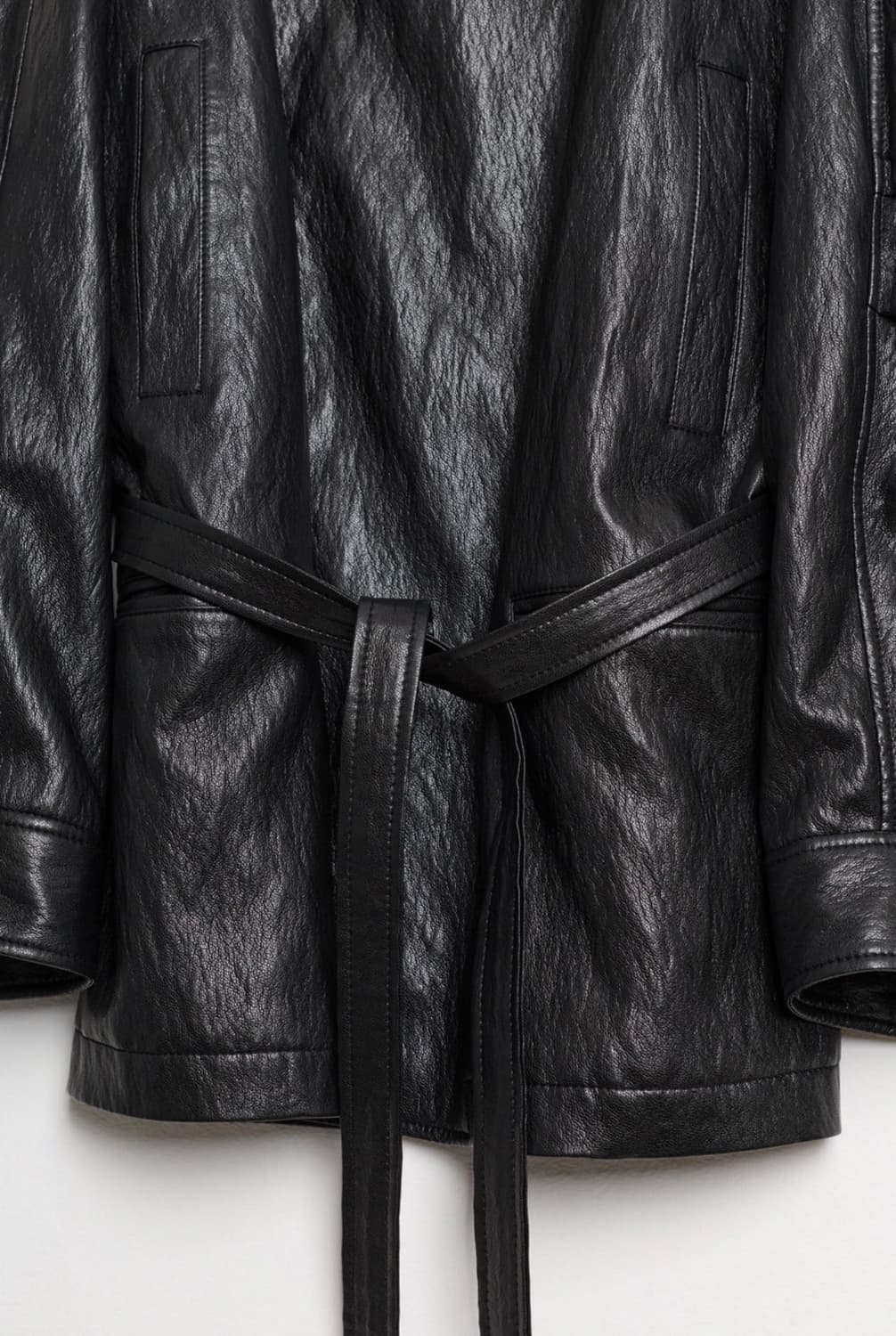 더일마 25fw 플루토 에코 레더 하프 코트 상품이미지5