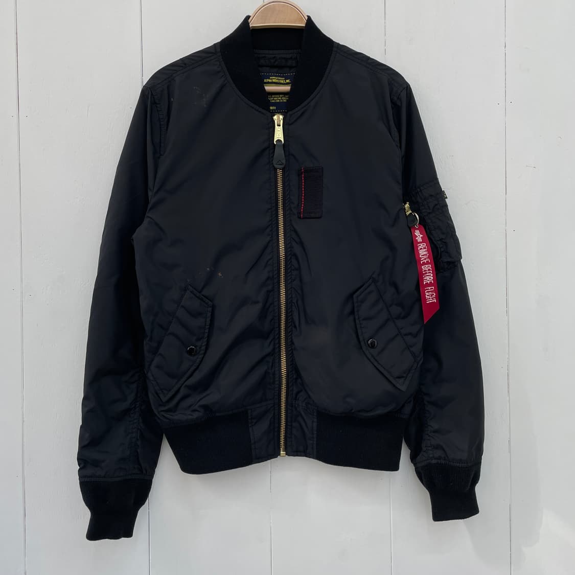 ALPHA INDUSTRIES MA-1 항공점퍼 블랙 상품이미지2