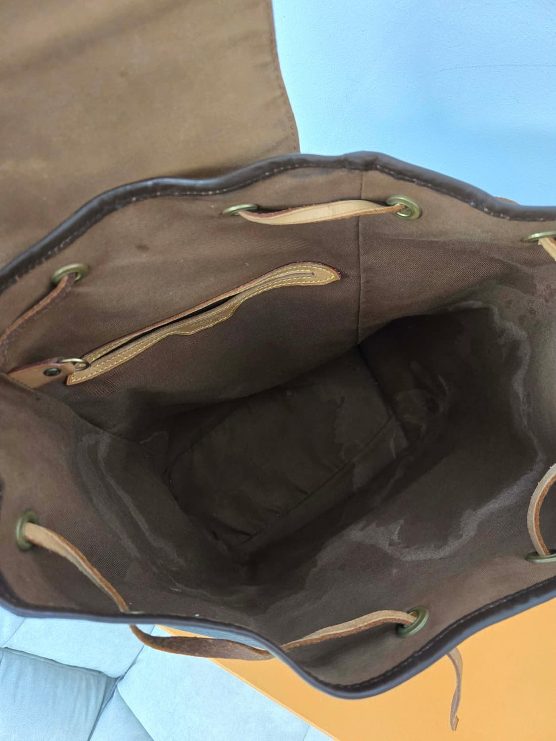 [정품 보증서] 루이비통 몽수리 백팩 상품이미지4