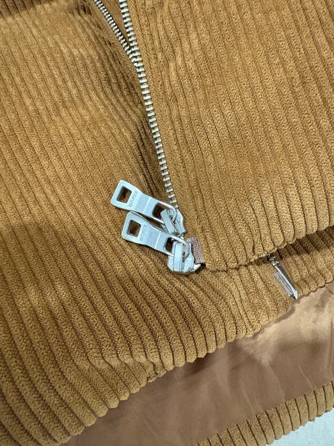 키뮤어 코듀로이 패딩점퍼 카멜색상 상품이미지5