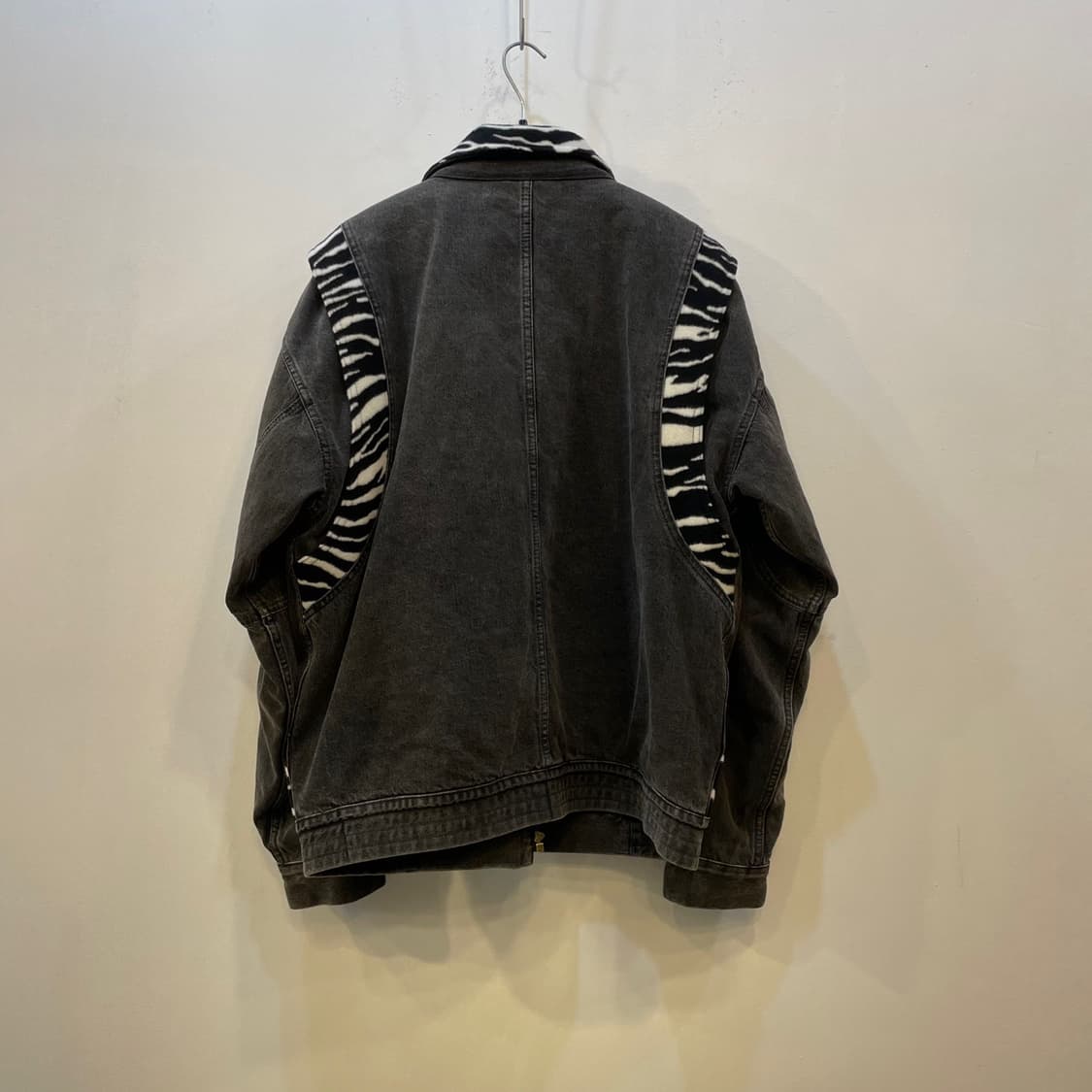 셀린느 21fw 지브라 오버사이즈 자켓  ​  상품이미지8