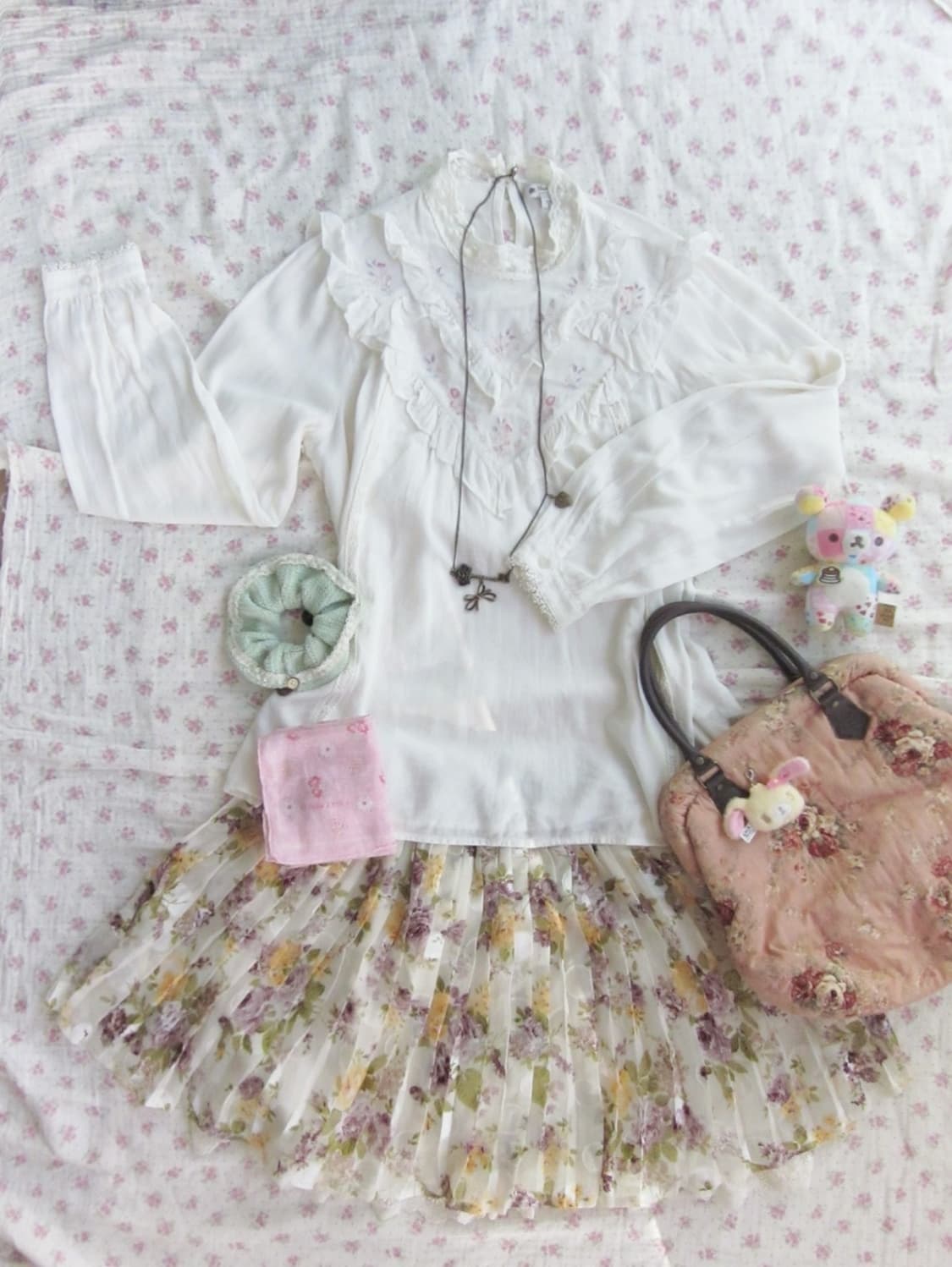 앤틱 플로랄 퀼팅 토트백 상품이미지4