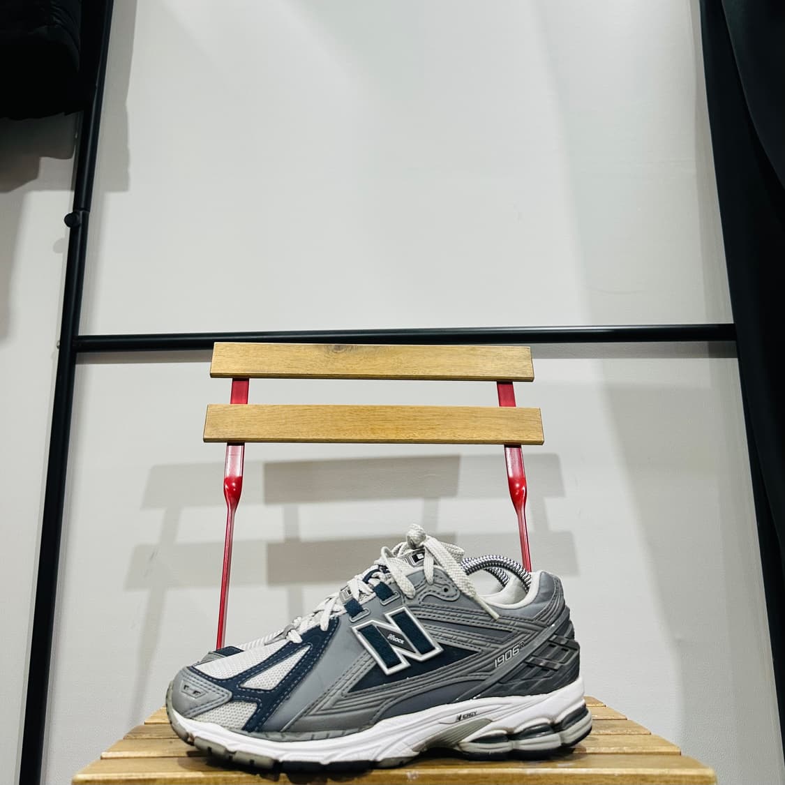 260) 뉴발란스 운동화 남성 남자 신발 1906R 그레이 상품이미지3