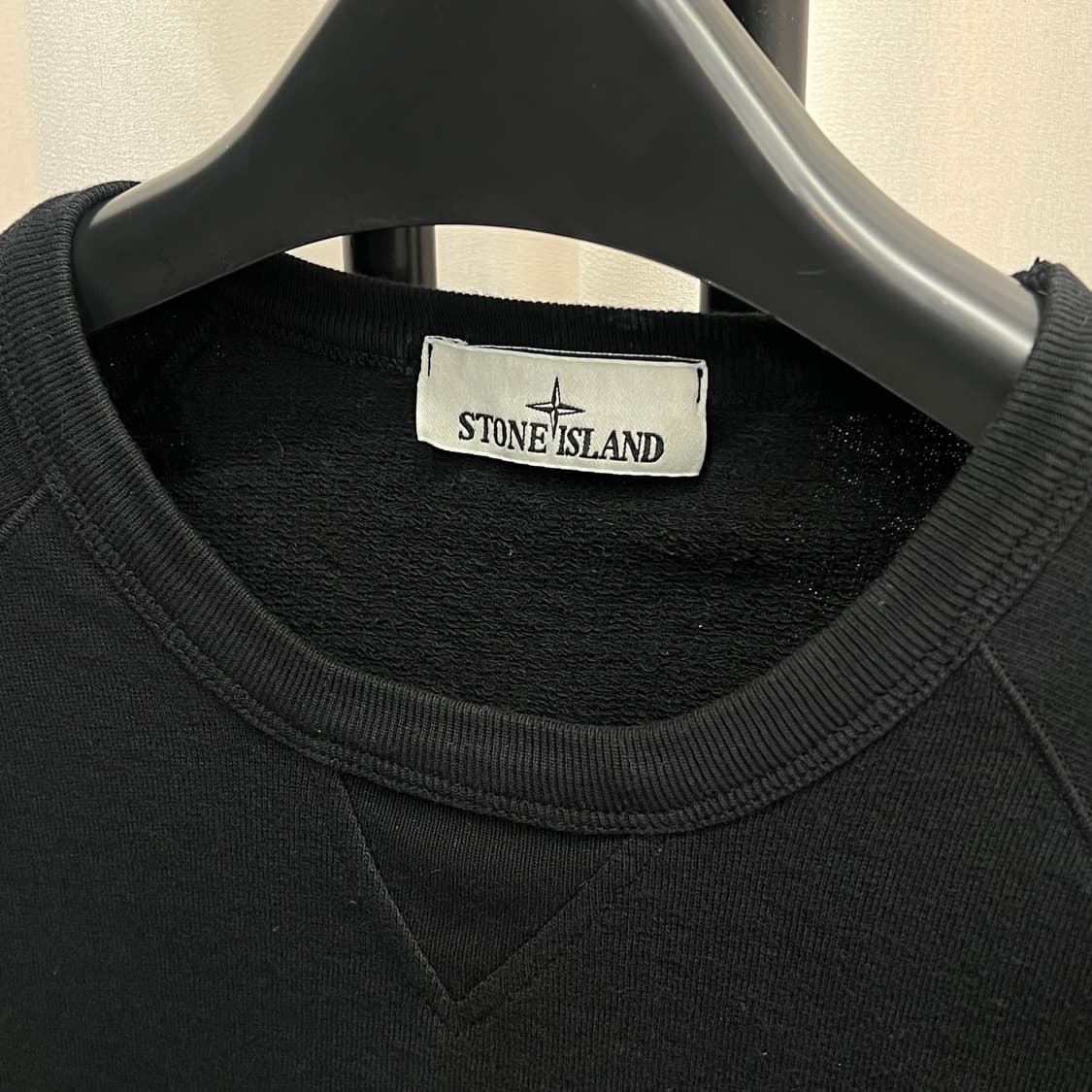 스톤아일랜드 맨투맨 블랙 (L) 상품이미지4
