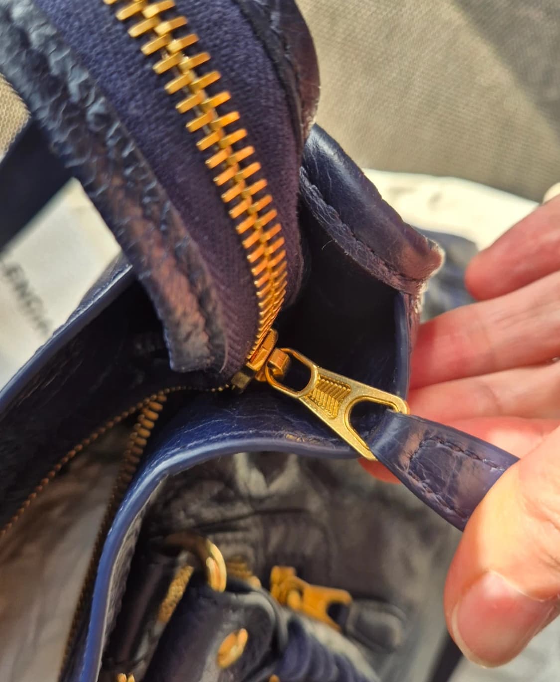 발렌시아가 모터백 시티백 블루  상품이미지5