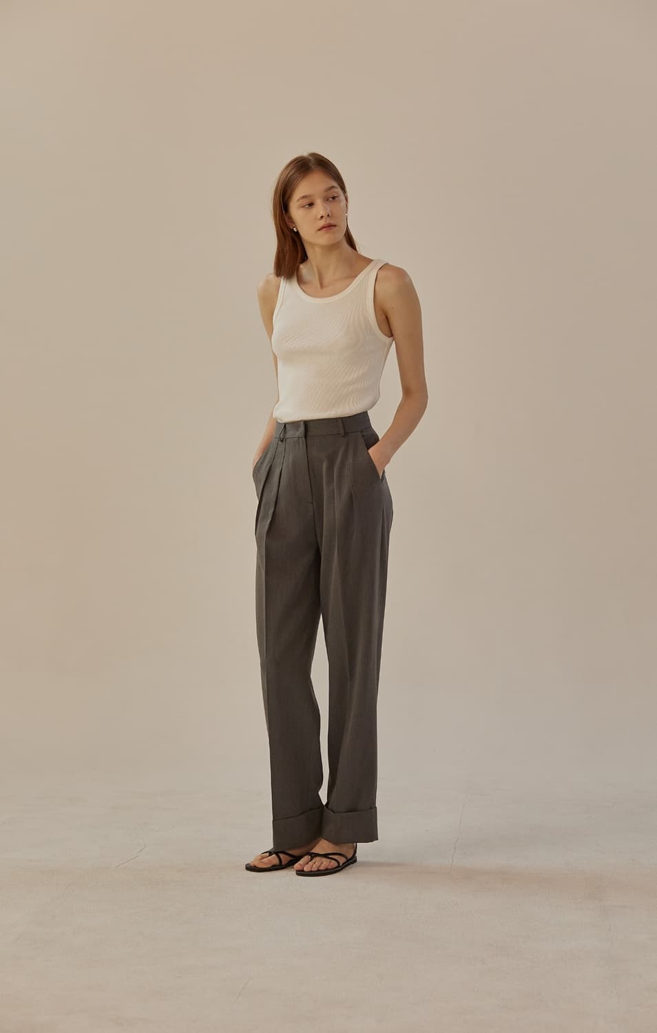 매니망고플리즈 밑단턴업 핀턱 와이드 슬랙스 VER.2 그레이 (L) 상품이미지7