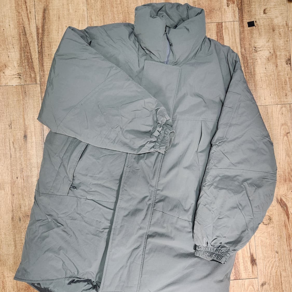 [네고가능]쿠어x세컨모놀로그 몬스터 파카 (롱패딩) 상품이미지1