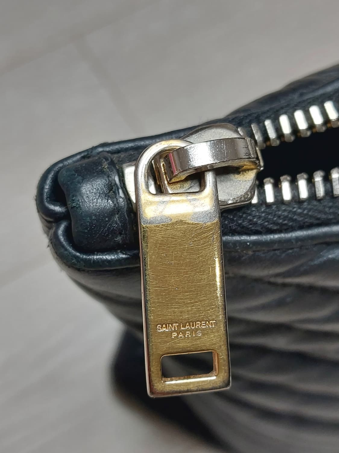 정품 YSL생로랑 레더 클러치 상품이미지9