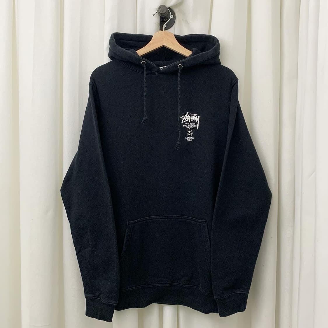 스투시 블랙 백빅프린팅 후드티 상품이미지1