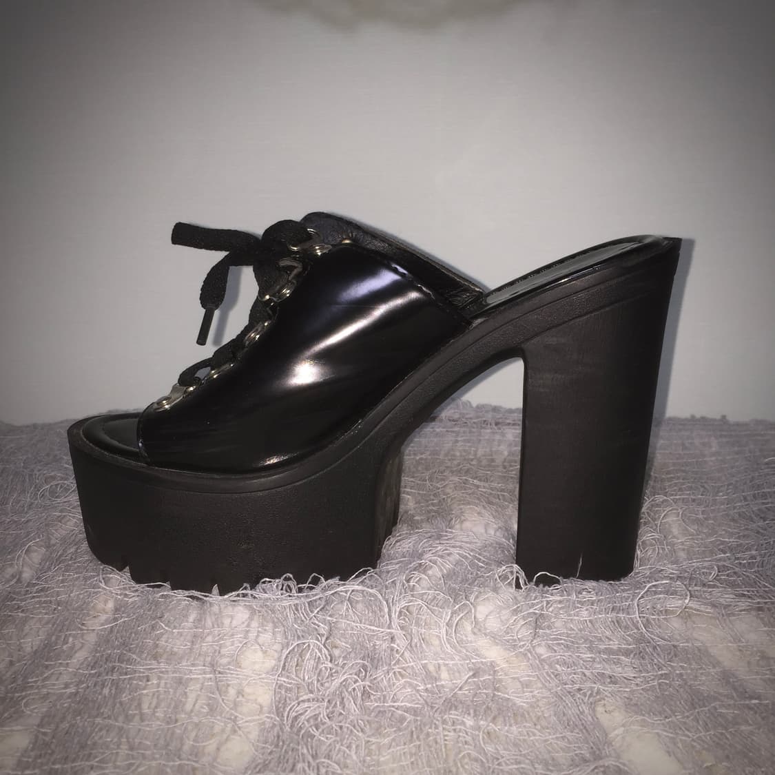 bubbles punk ribbon chunky high heels 상품이미지10