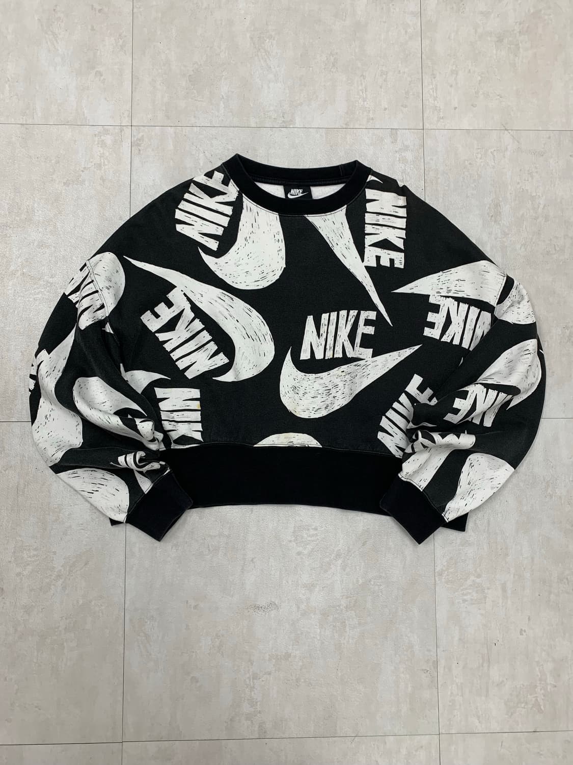 나이키 패턴 크롭 맨투맨 #613 상품이미지1