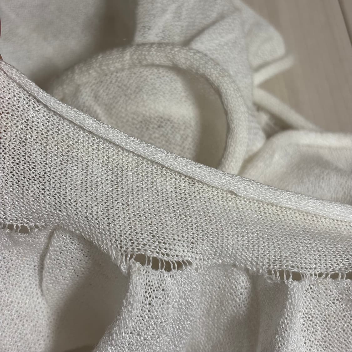 퍼버즈 러플 스트링 니트 상품이미지8