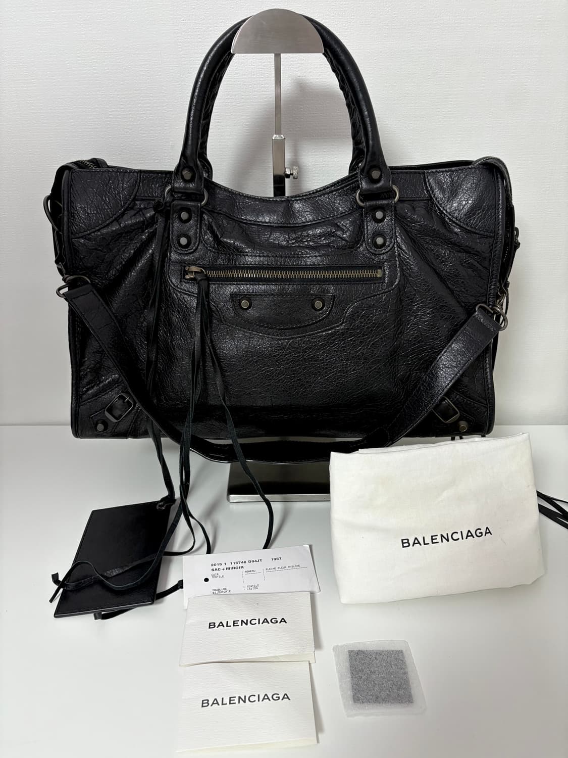 발렌시아가 시티 모터백 블랙 미디움 상품이미지8