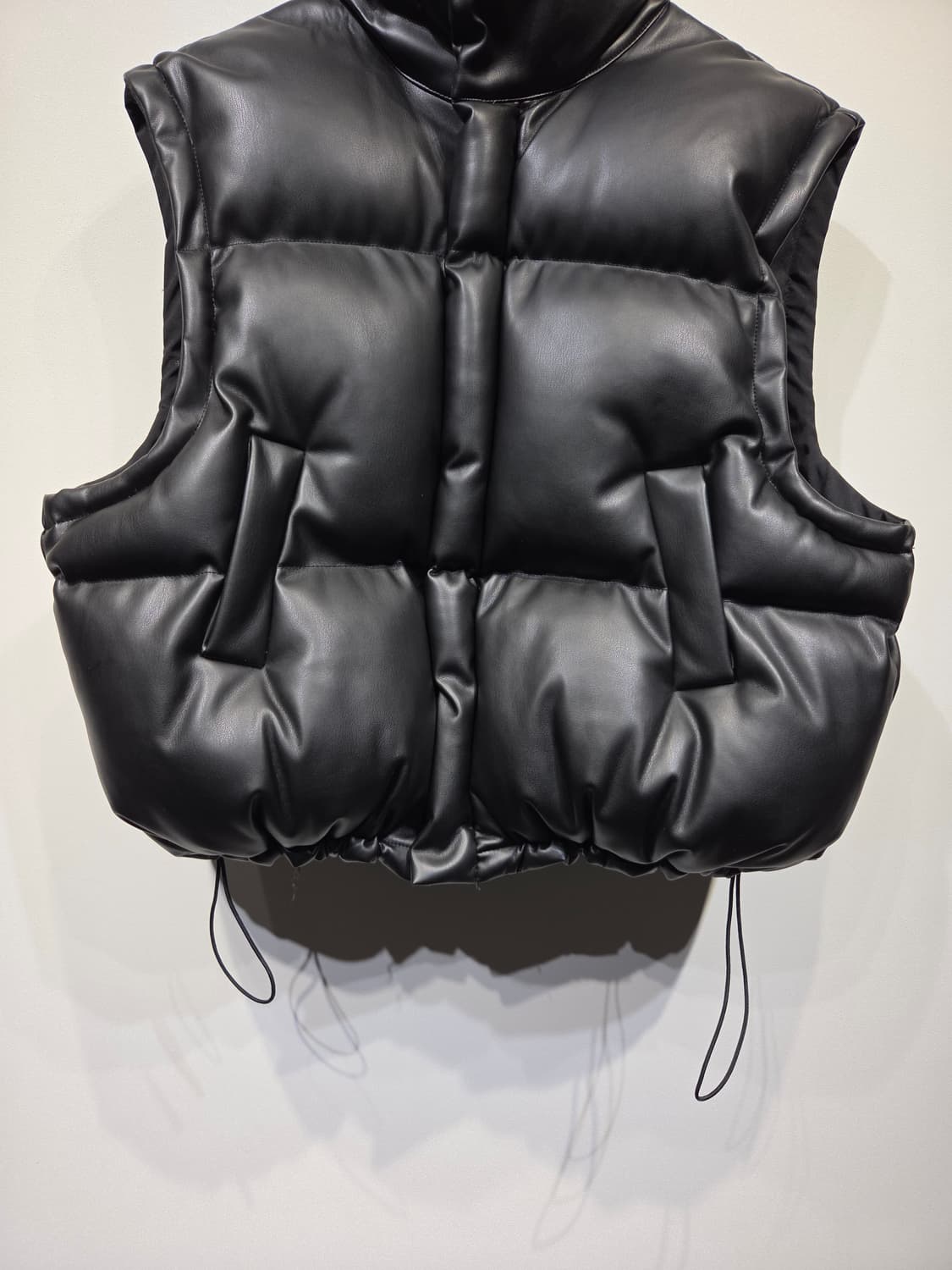 OUR ROOM 아워룸 레더 패딩 조끼 상품이미지4