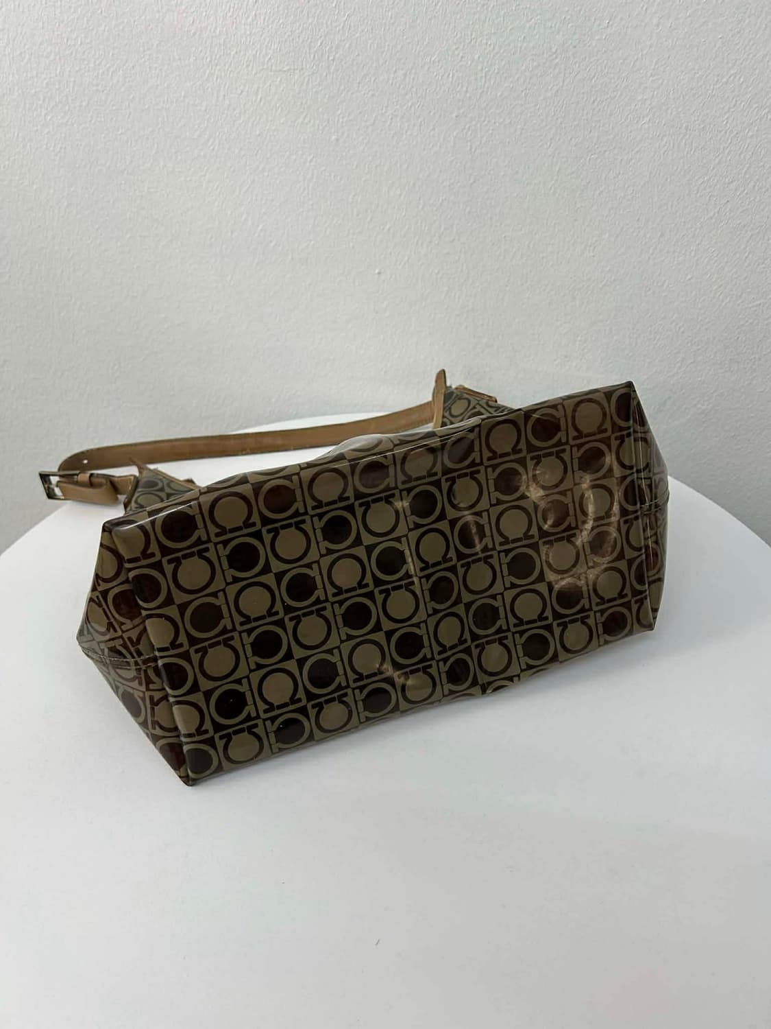 살바토레 페라가모 간치니 PVC 숄더 호보백 상품이미지4