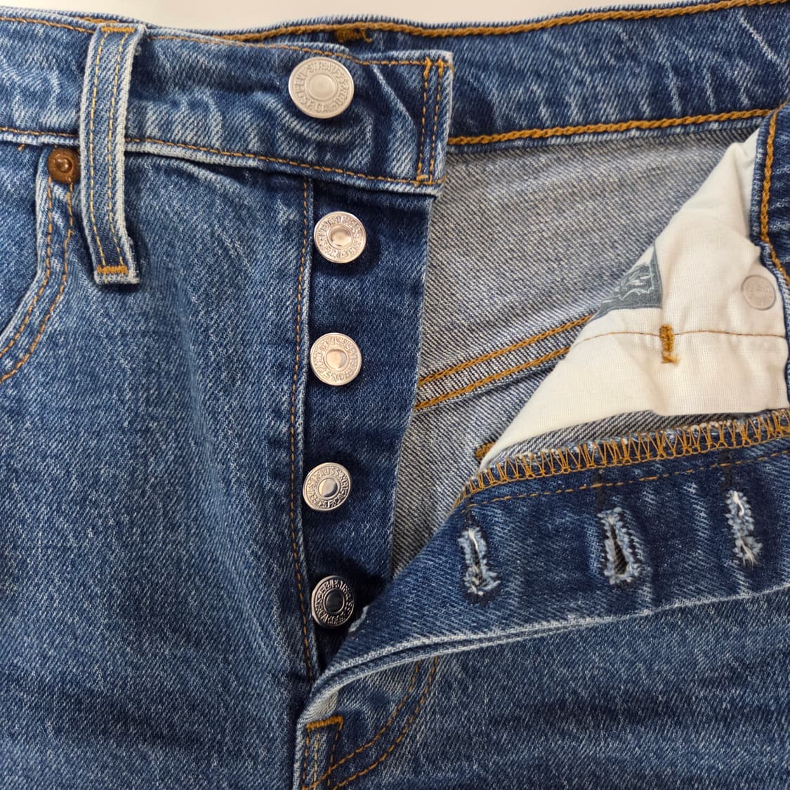 리바이스 501 우먼 핫팬츠 26 상품이미지4