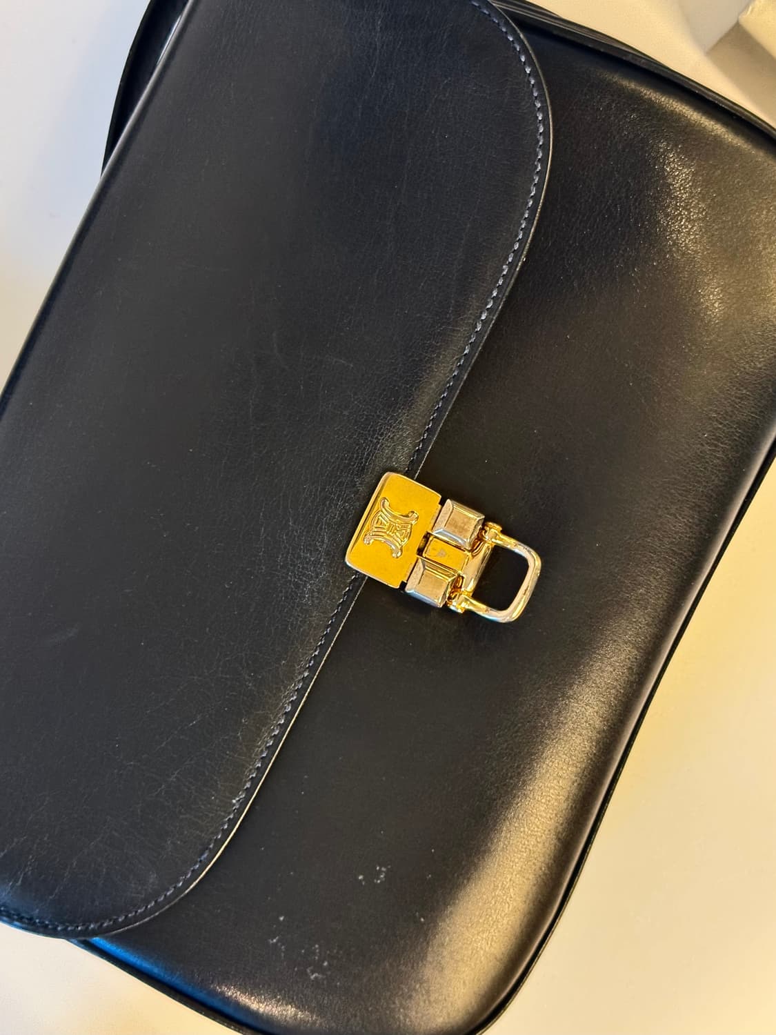 CELINE(셀린느) 네이비 레더 숄더백 상품이미지6