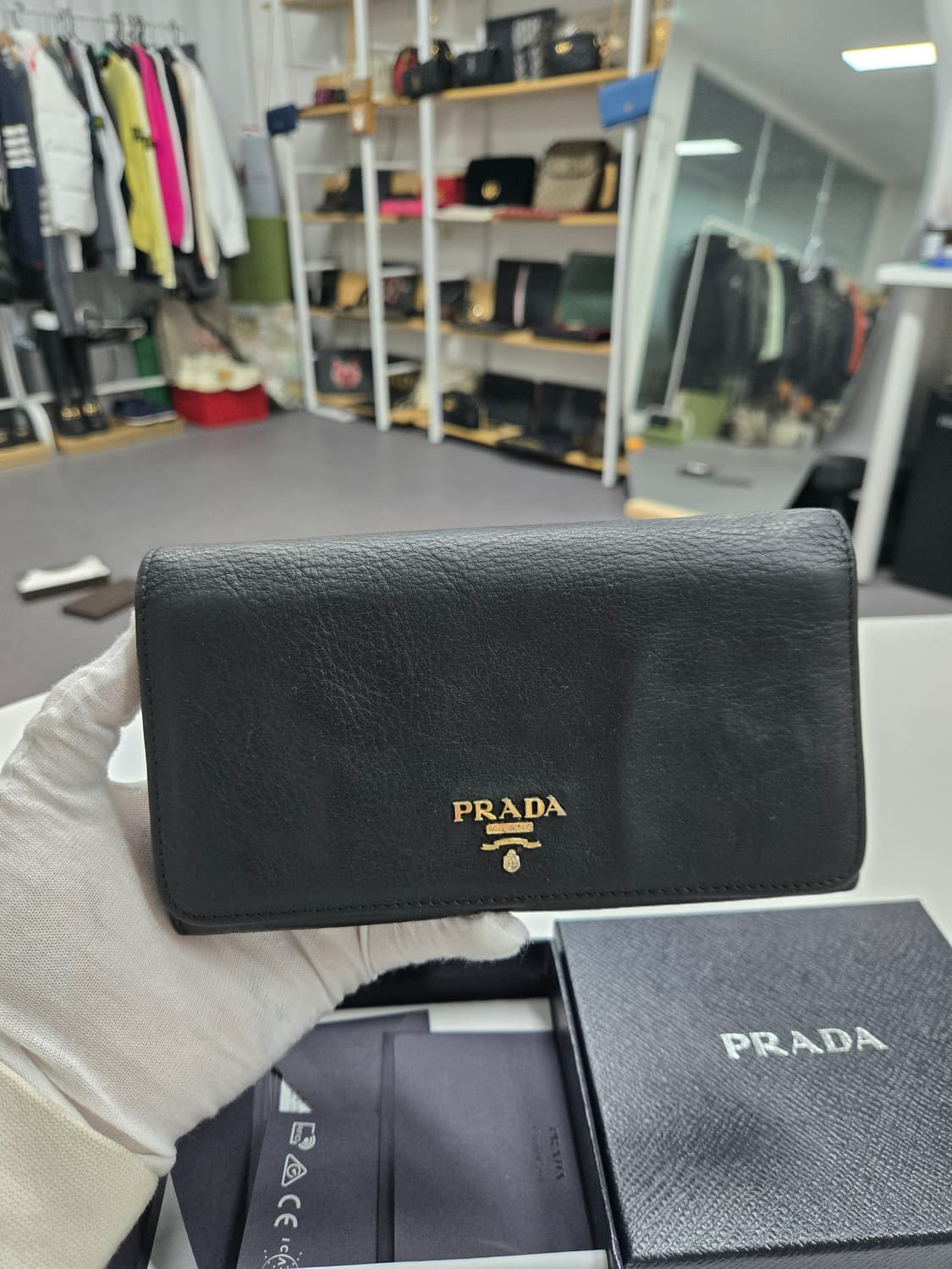 [50%할인] 프라다 사피아노 장지갑 상품이미지1