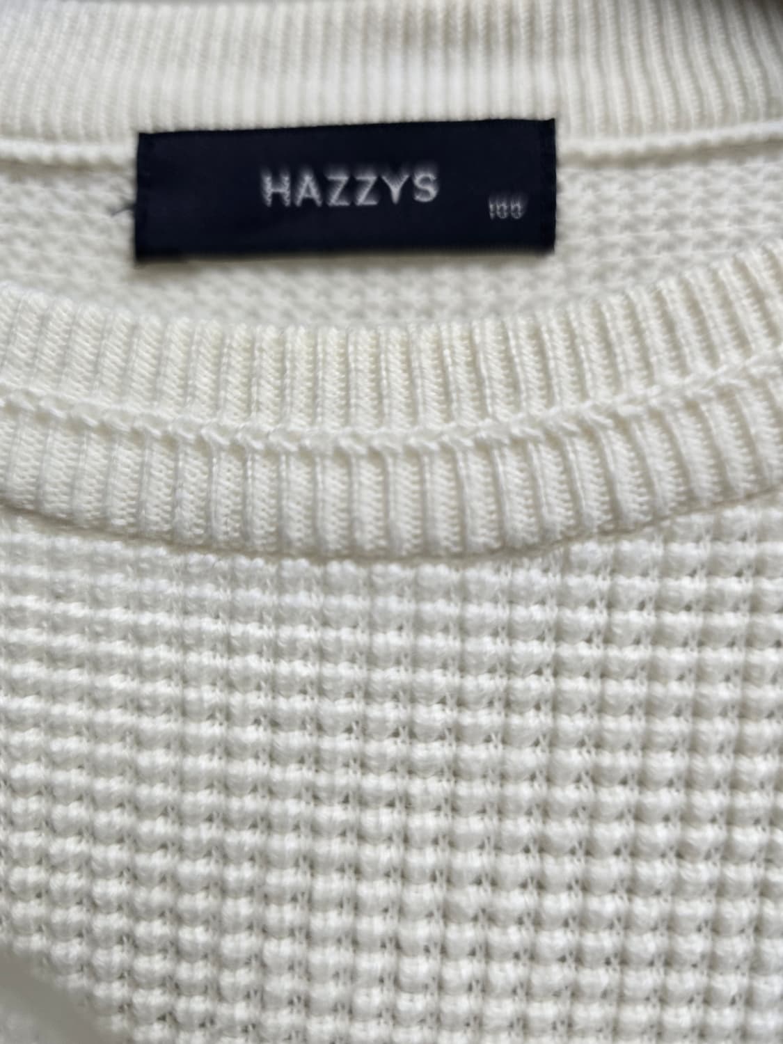 헤지스 라운드 니트티 100 상품이미지3