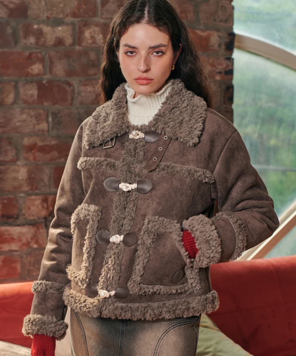 비터셀즈 메리 펄 무스탕 - 차콜 상품이미지1