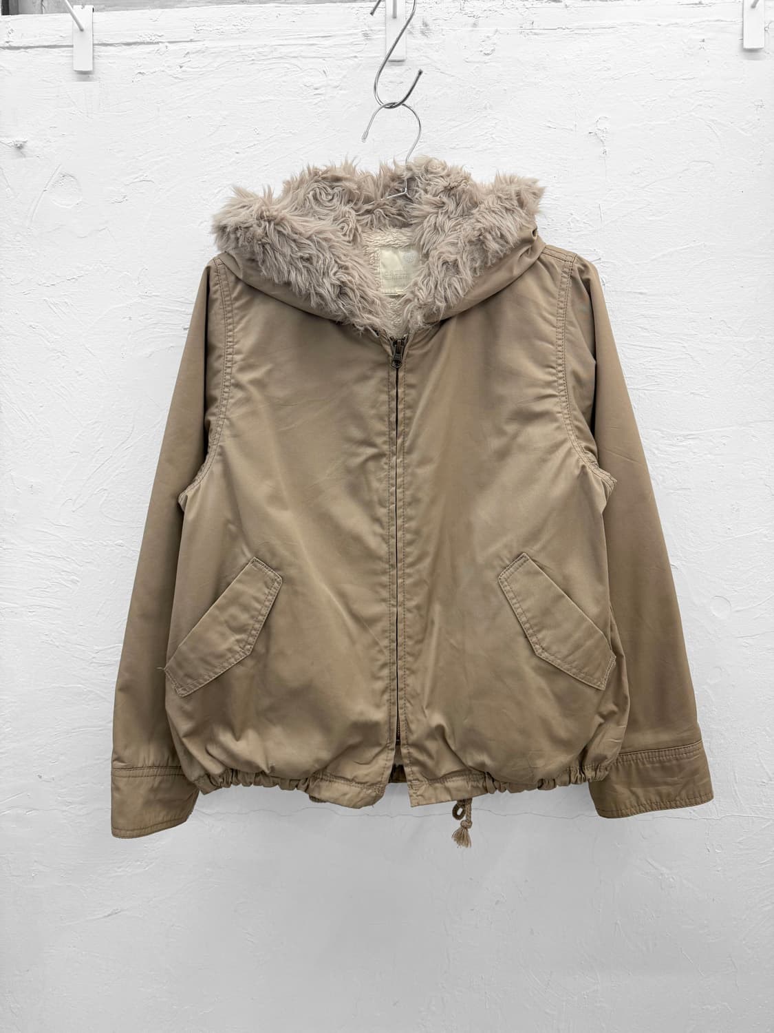 earth music&ecology 퍼 후드 점퍼 상품이미지1