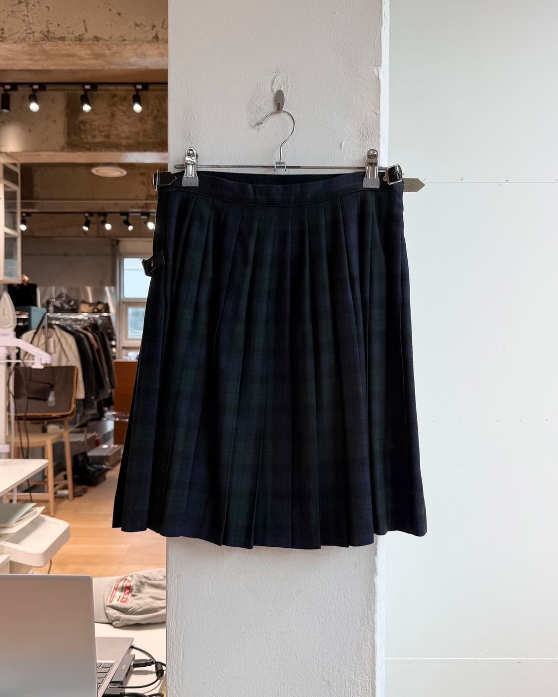 로라 애슐리 체크 버클 랩 미디스커트  상품이미지6