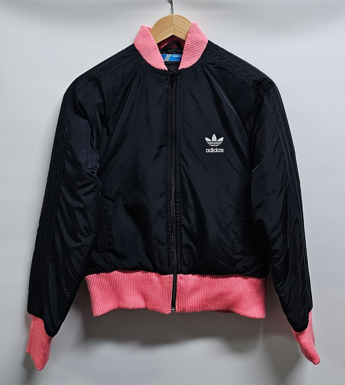 아디다스 블랙 핑크 배색 봄버 자켓 90 상품이미지1