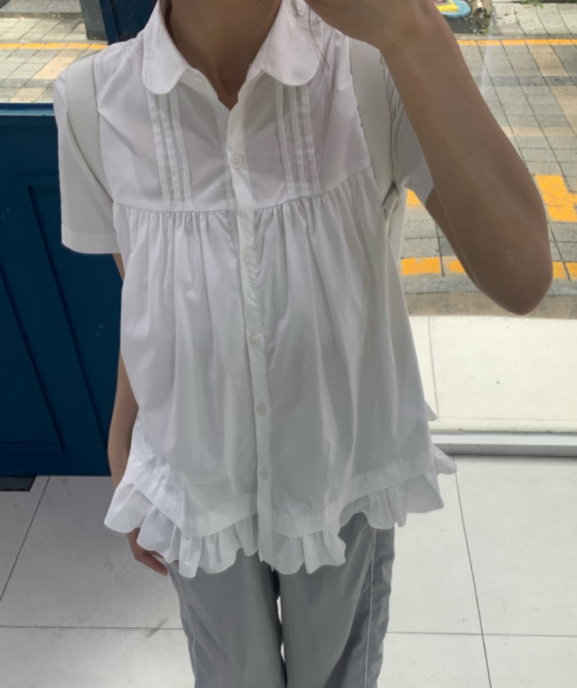 화이트 핀턱 블라우스 상품이미지1