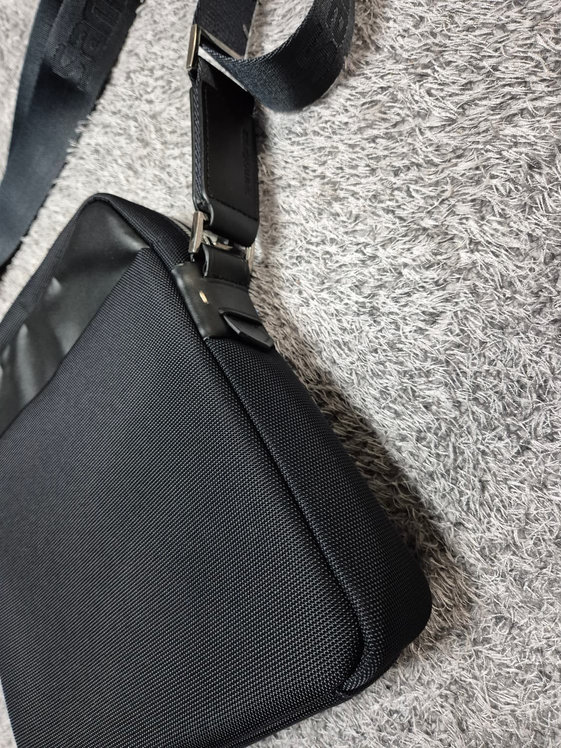 샘소나이트 크로스백 상품이미지5