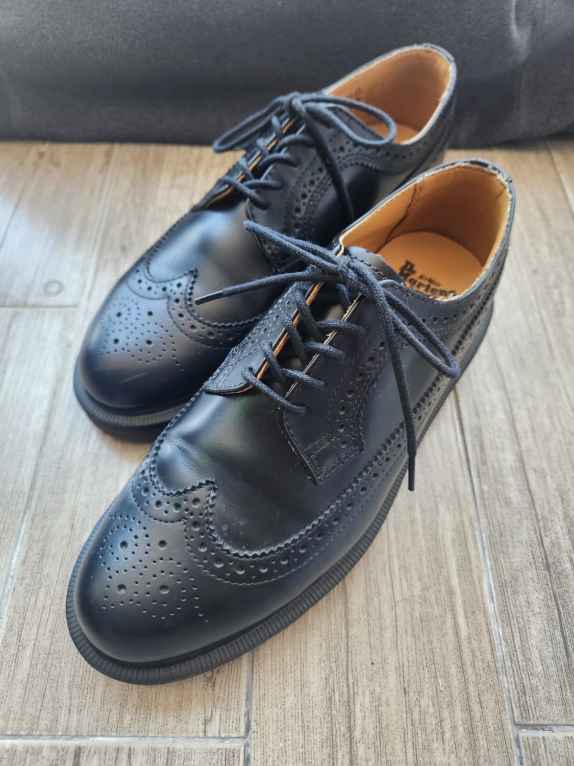 닥터마틴 브로그 윙팁 블랙 (260) 상품이미지1