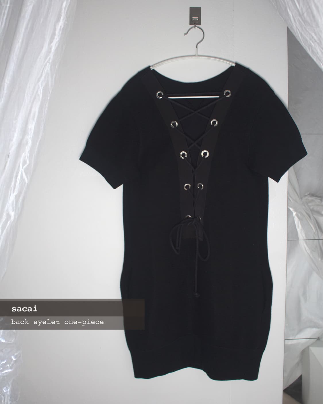 back eyelet one-piece 상품이미지1