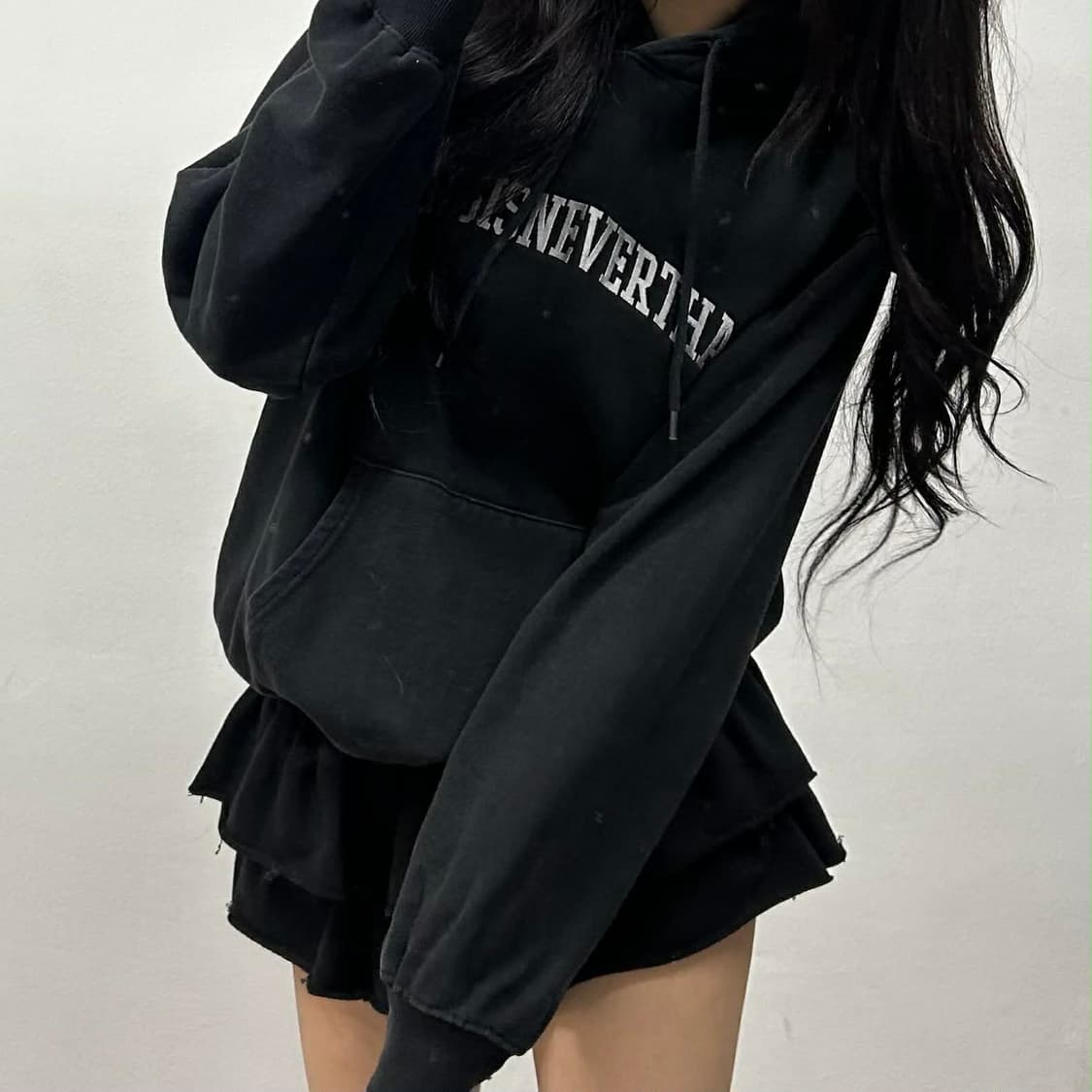 디스이즈네버뎃 블랙 T로고 스웨트셔츠 후드티(S) 상품이미지2