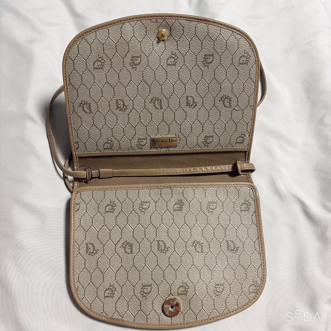 디올 빈티지 헥사곤 반달 크로스백 상품이미지3