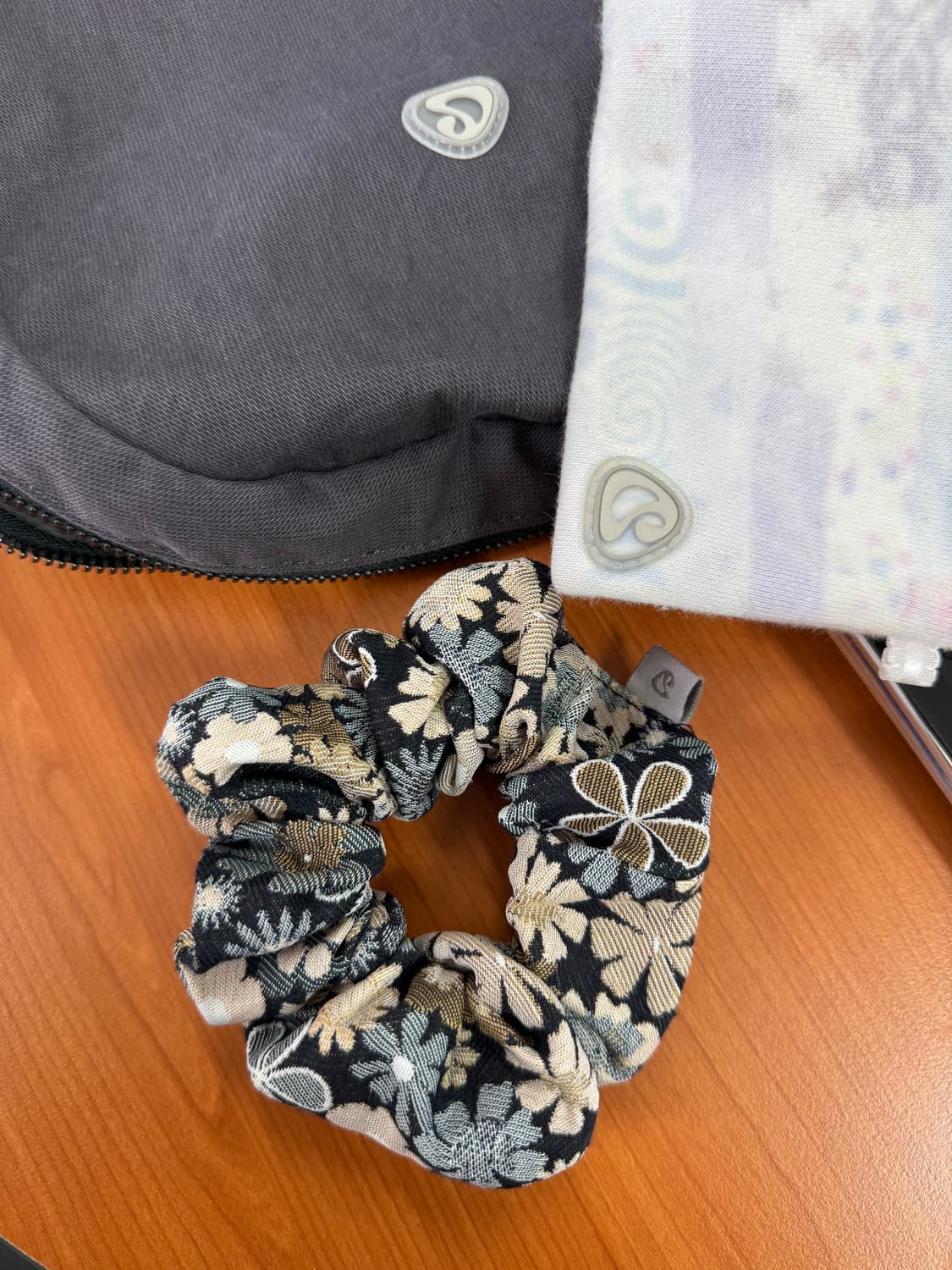 코이세이오 합정 스크런치 상품이미지1