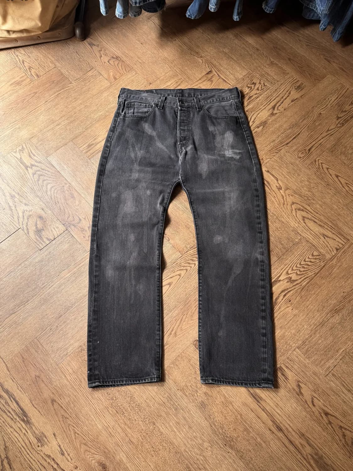 [34]리바이스 501 블리치드 스트레이트핏 흑청 데님 팬츠 상품이미지1