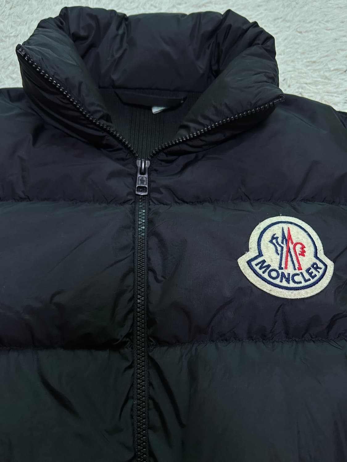 [L, 새상품급] 몽클레어 빅로고 니트패딩 가디건 상품이미지2