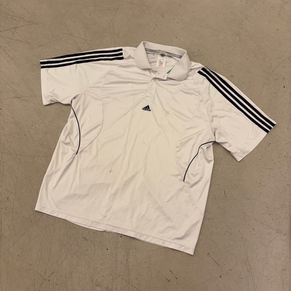 아디다스 센터로고 스포티 카라티셔츠 상품이미지1