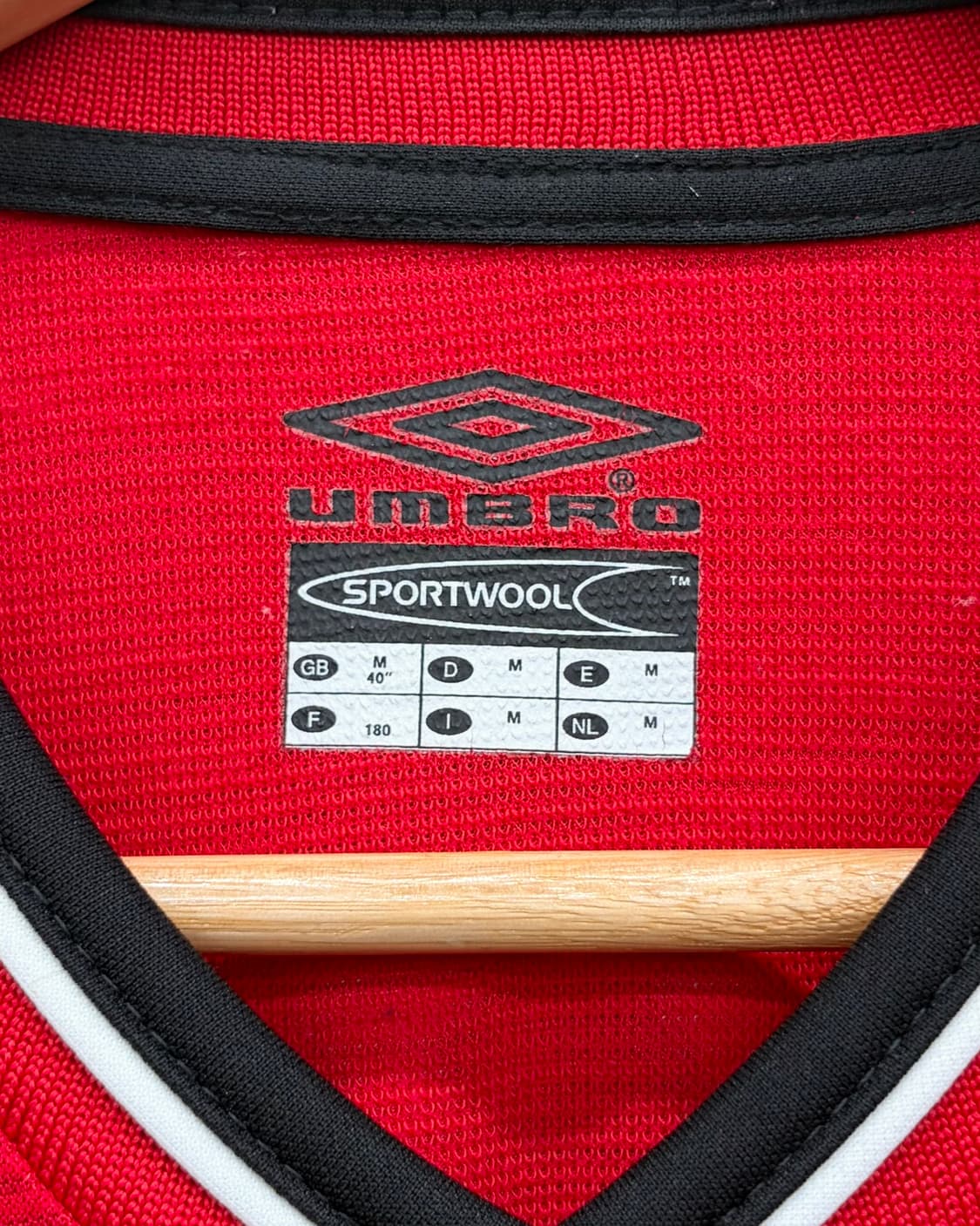 엄브로 00-02 맨체스터 유나이티드 홈 챔스킷 데이비드 베컴 상품이미지6