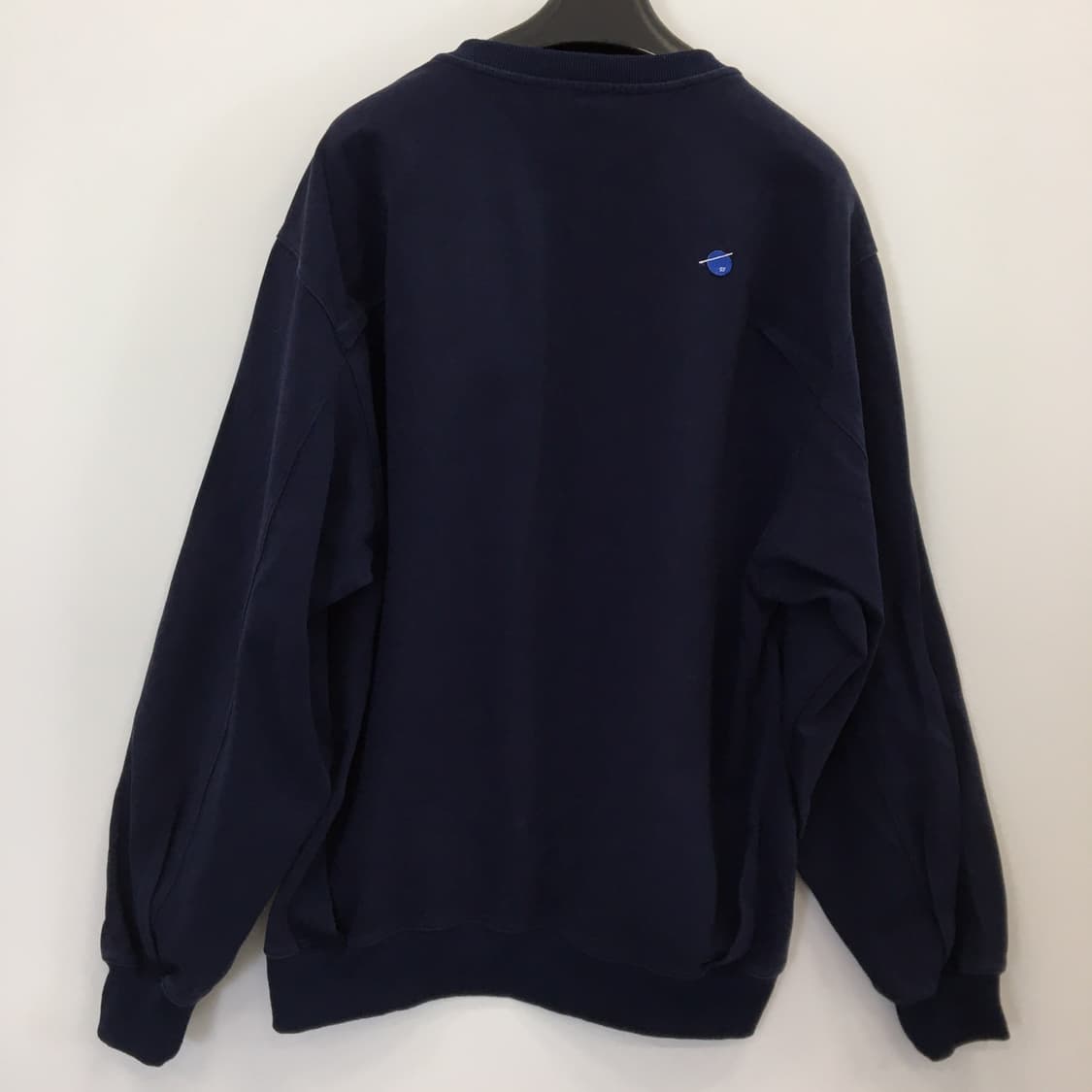 아더에러 베리프 맨투맨 A2 네이비  상품이미지4