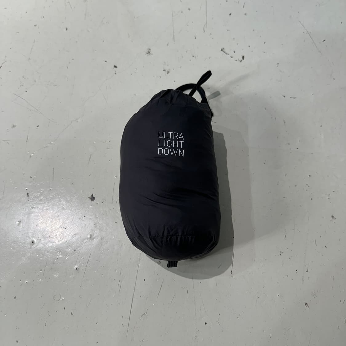 유니클로 울트라라이트다운 경량패딩조끼 L 상품이미지4
