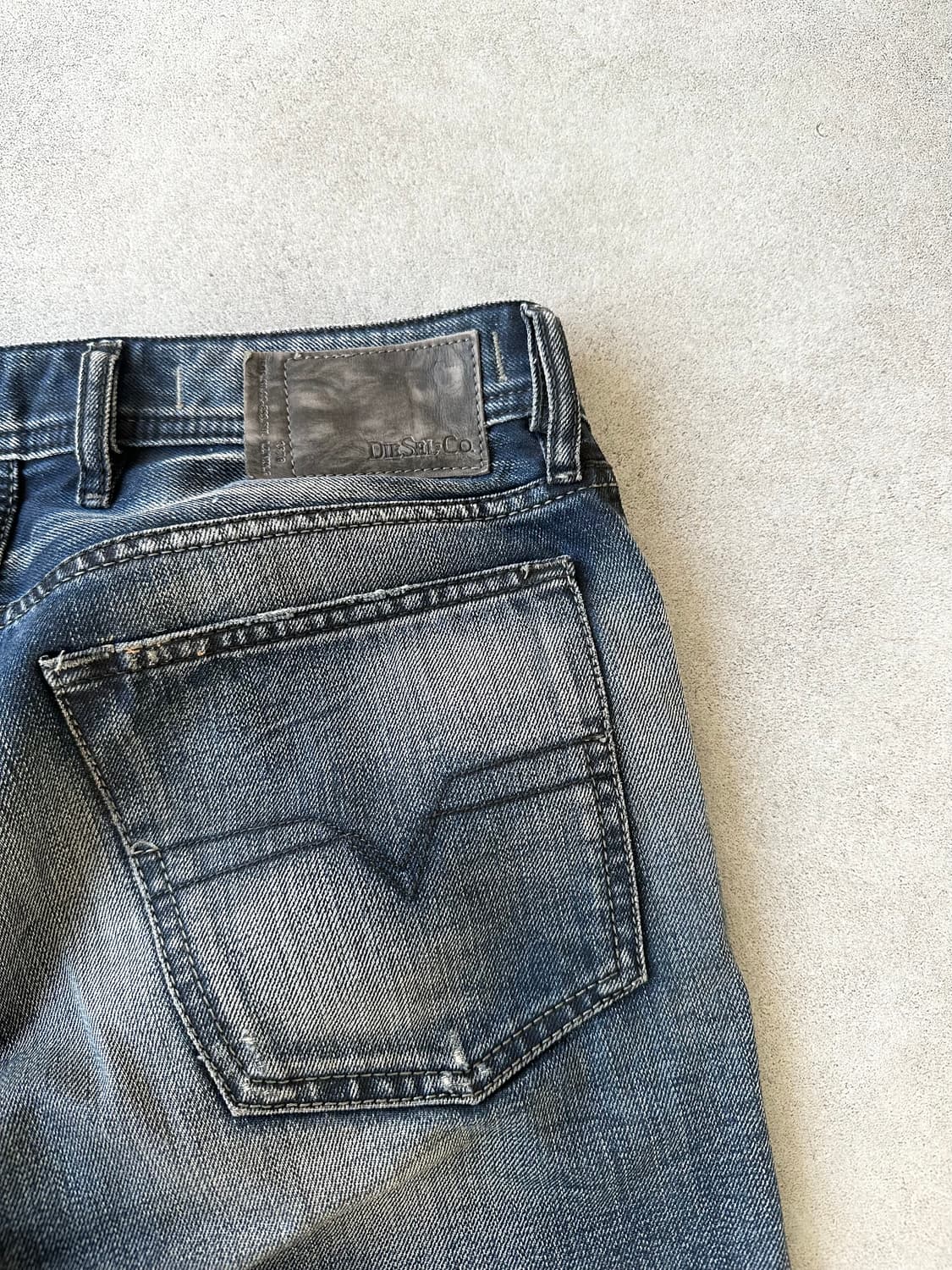 디젤 크랙 웨이브 데님팬츠 상품이미지7