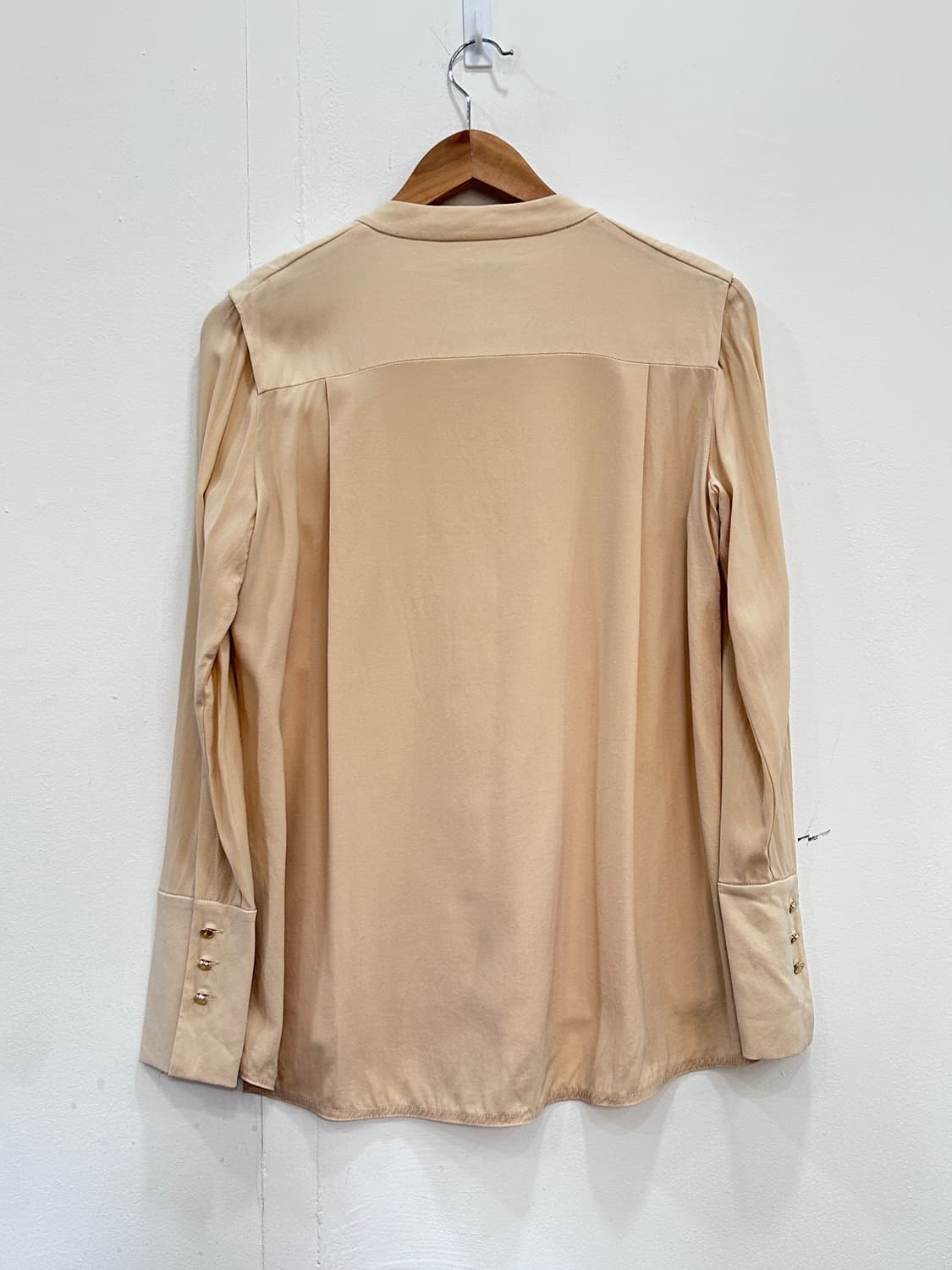 한섬 마인 MINE 실크 블라우스 금장단추 M 상품이미지6